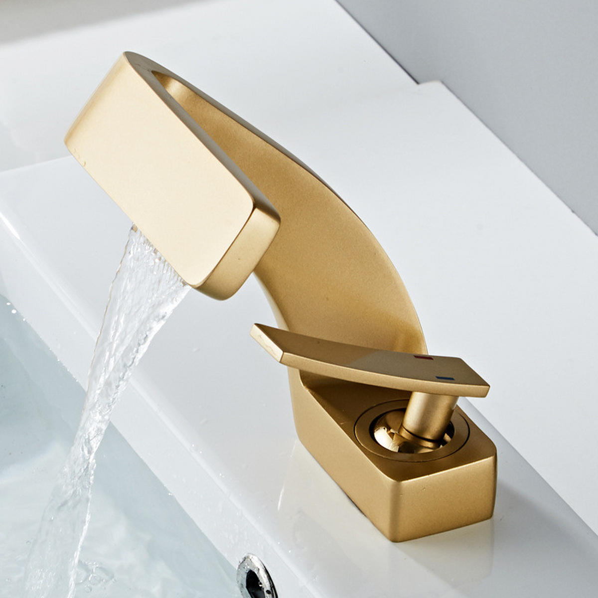 BADEZIMMERARMATUR, 15 x 13cm, gold - Goldfarben, Metall (25/10/20cm) - Vallsero