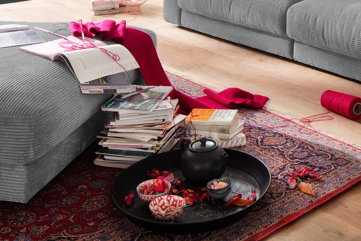 BIG HOCKER MADELINE Grau Cord - Grau, Textil (120/43/120cm) - KAWOLA