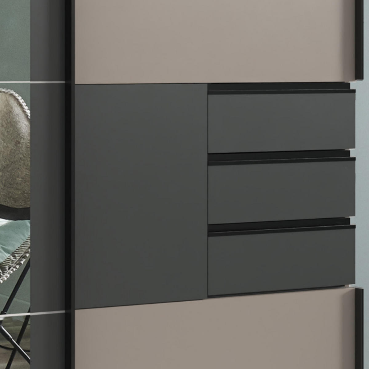 SCHWEBETÜRENSCHRANK 3-türig mit Spiegel, Schubladen, Vollausstattung in Sand Grau mit Absetzungen in Grafit, B270/H208/64 cm / 22507 - Sandfarben/Schwarz, Holzwerkstoff/Metall (270/208/64cm) - luma-home