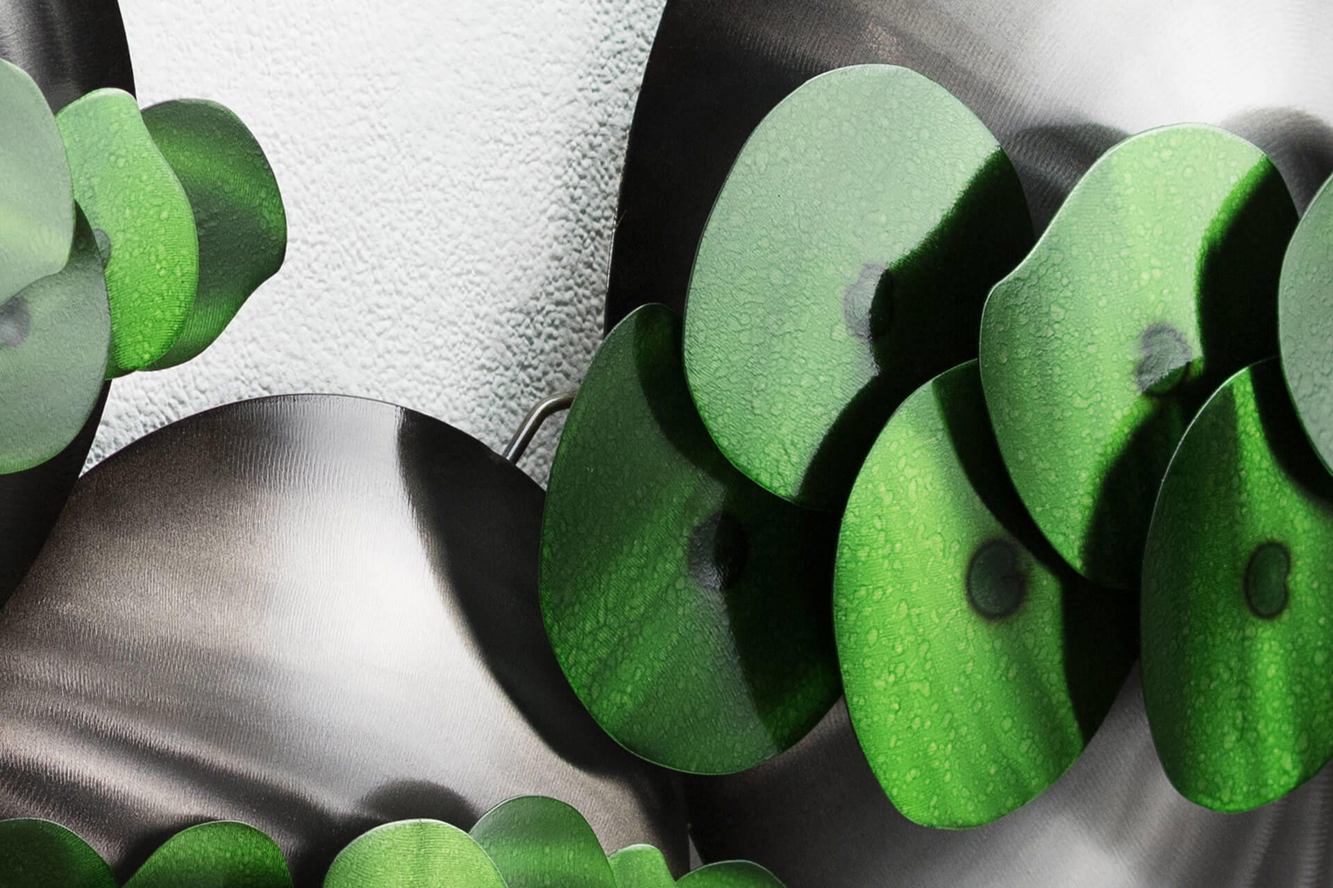 WANDDEKO Grün 142/59 cm - Beige/Grün, Metall (2.2/59/11cm) - KUNSTLOFT