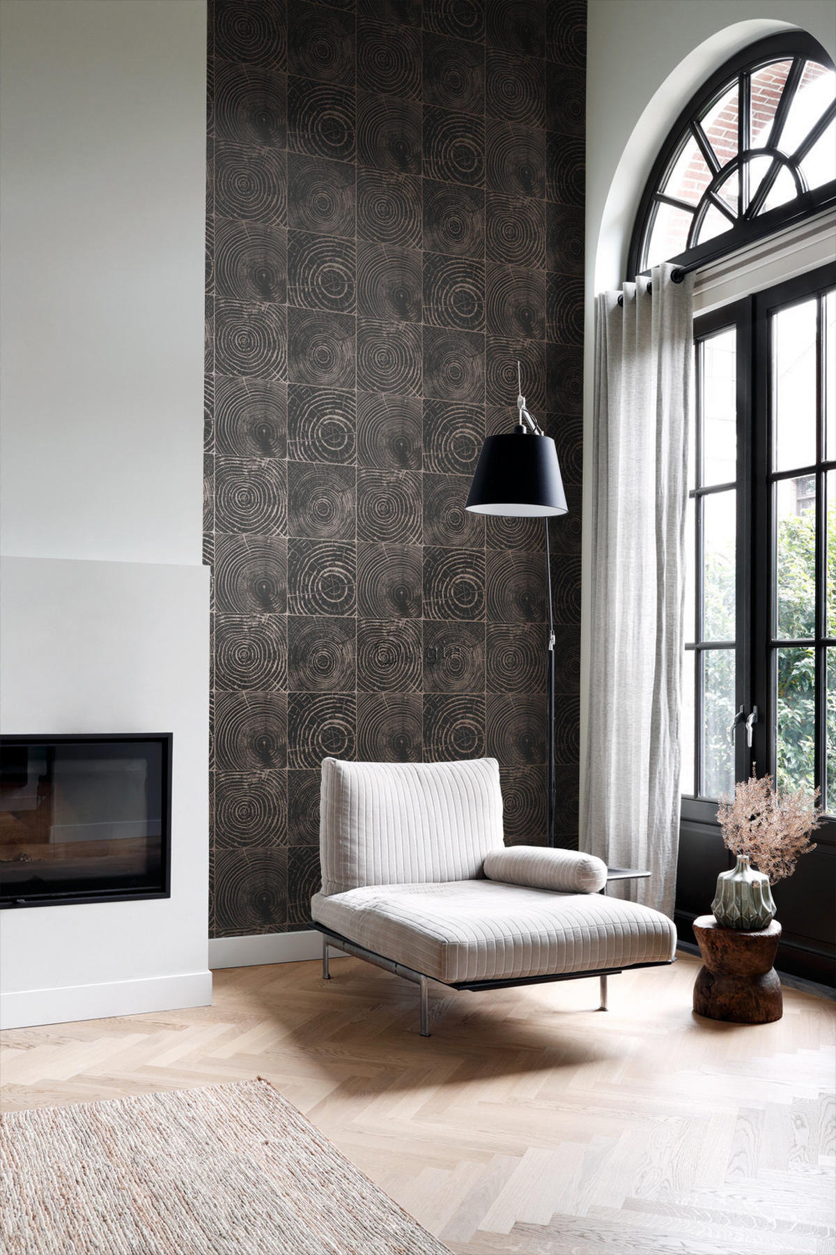 TAPETE Querschnitte von Baumstämmen 53 cm x 10.05 m - Schwarz, Papier (53/1000cm) - Origin Wallcoverings