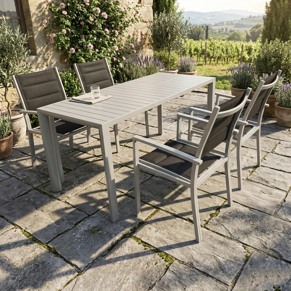 GARTEN-GARNITUR Ashford - 5-teilige Garten-Essgruppe (4x Sessel Aluminium silbergrau + Textilgewebe gepolstert schwarz Ausziehtisch - Grau, Metall - TPFGarden