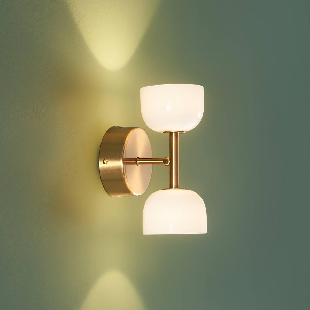 WANDLEUCHTE Nysséa, Messing und Weiß, 20cm - Messingfarben, Glas (9/20/15cm) - KOSILUM