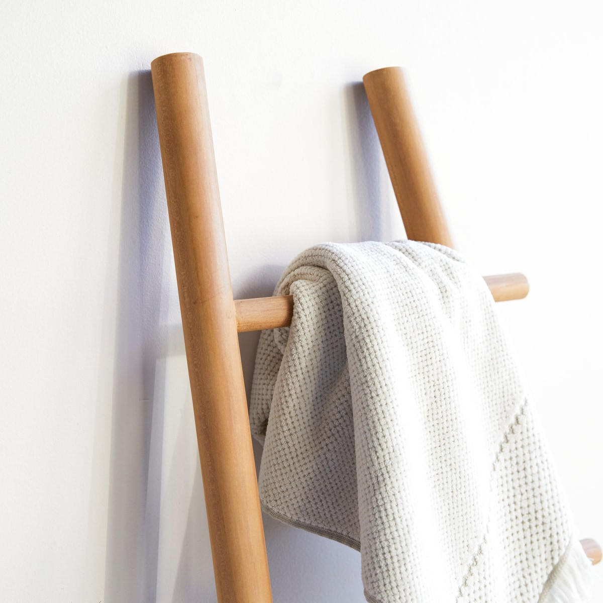 HANDTUCHHALTER Carla Natur aus Teak - Naturfarben, Holz (54/170/4cm) - Tikamoon