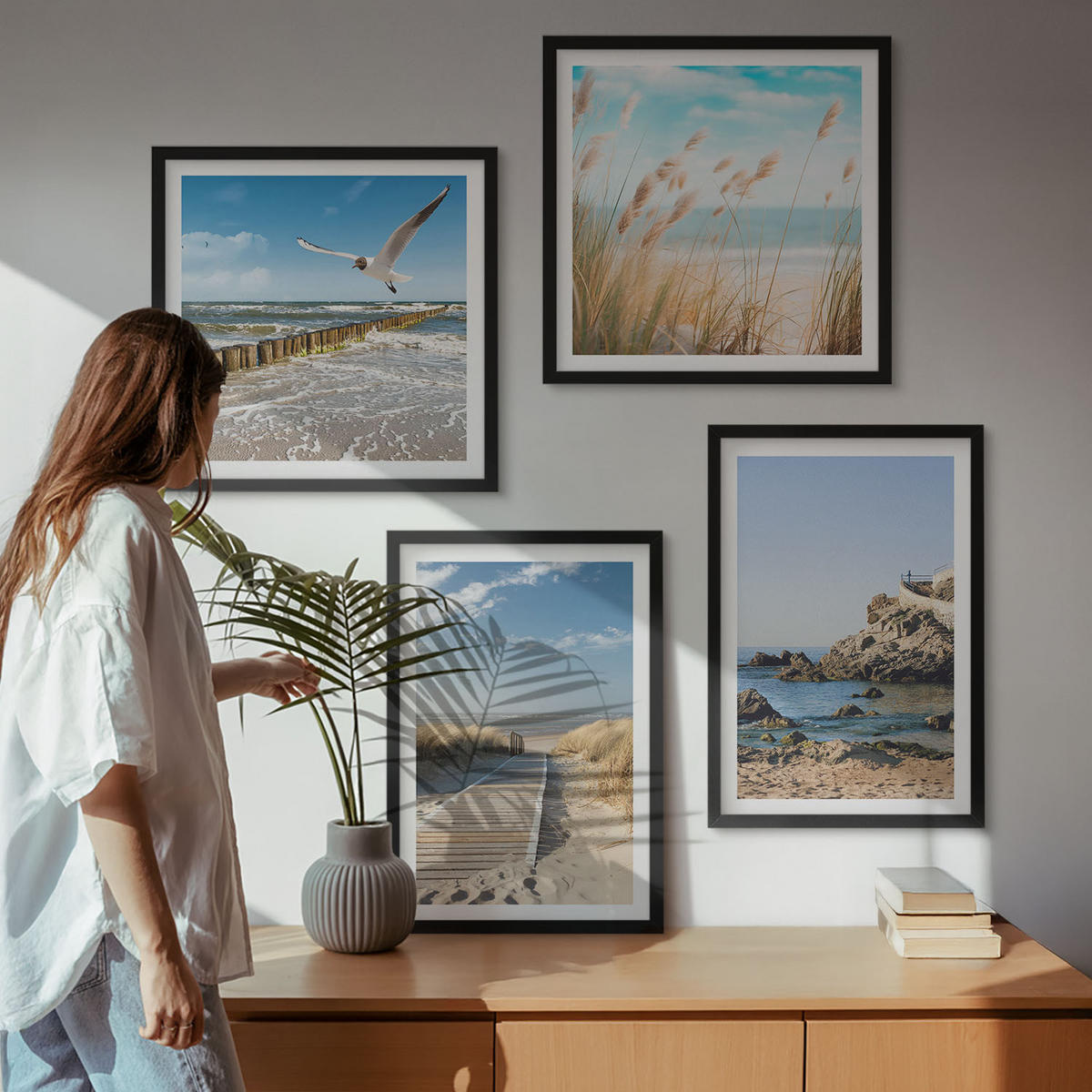 BILDER SET 4er Set - 50x50 cm & 40x60 cm Schwarzer Rahmen - Strand Holzsteg Klippen - Schwarz, Kunststoff (50/50cm) - TULUP