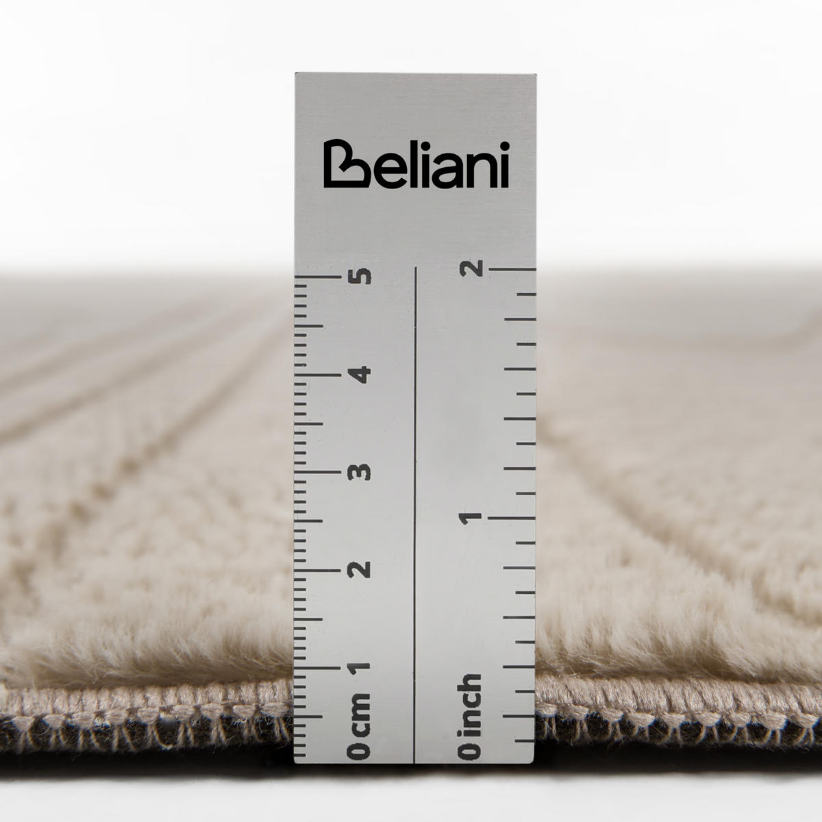 KOBEREC Z UMĚLÉ KOŽEŠINY Béžový 80/300 cm Ontake - béžová, plast (80/300cm) - Beliani