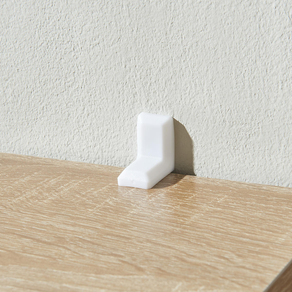 POLIČKA NA CD Tynset - Sonoma dub, kompozitní dřevo (20/90/20cm) - [en.casa]