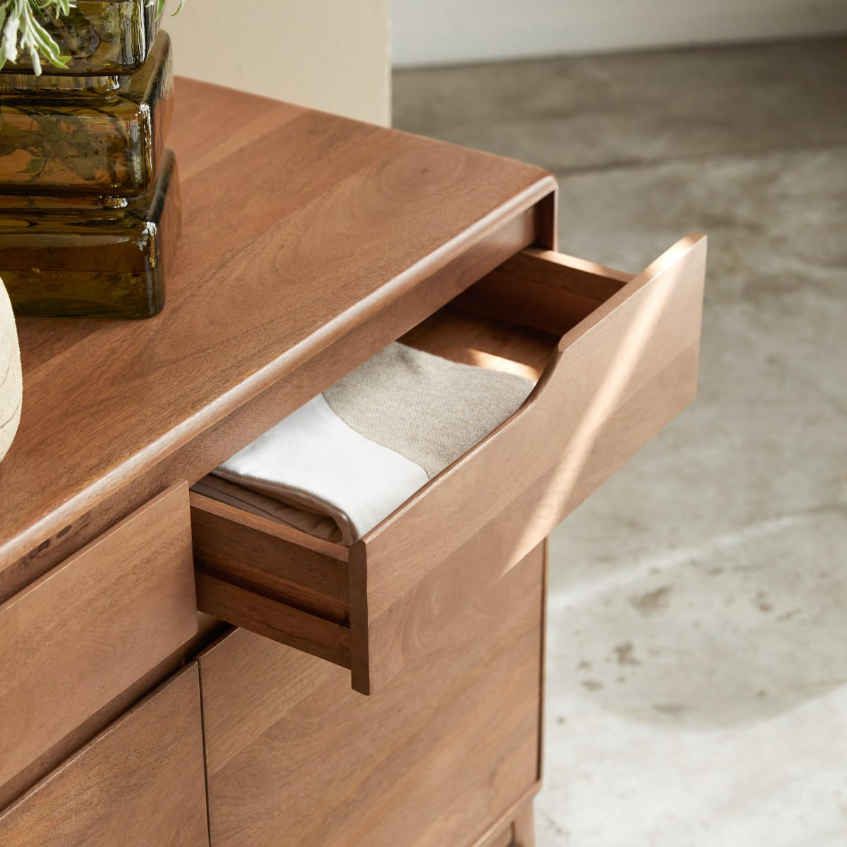 SIDEBOARD Gabrielle Braun aus Mango - Braun, Holz (150/81/40cm) - Tikamoon