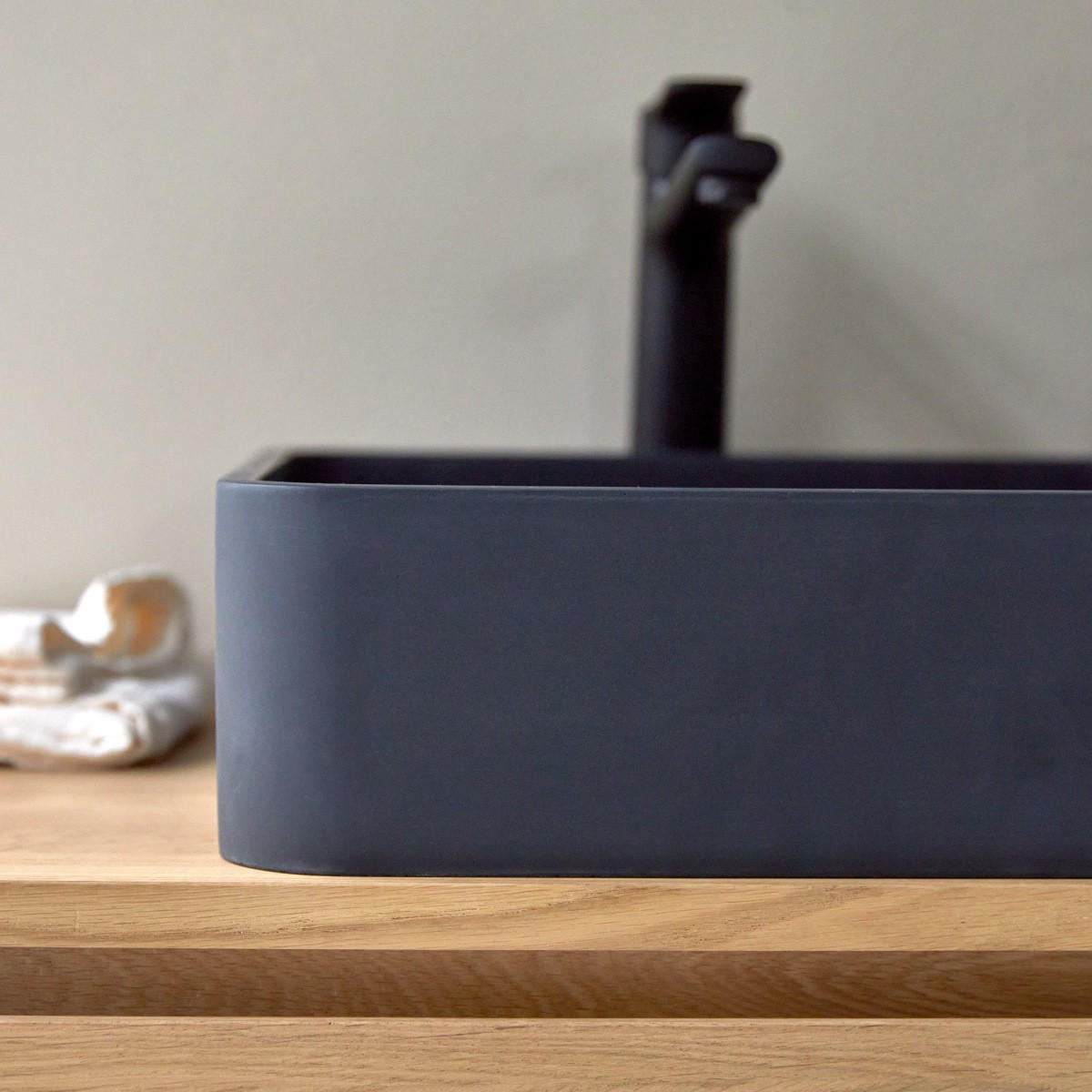 WASCHBECKEN Thaïs Schwarz aus Terrazzo - Schwarz, Stein (39/12/39cm) - Tikamoon