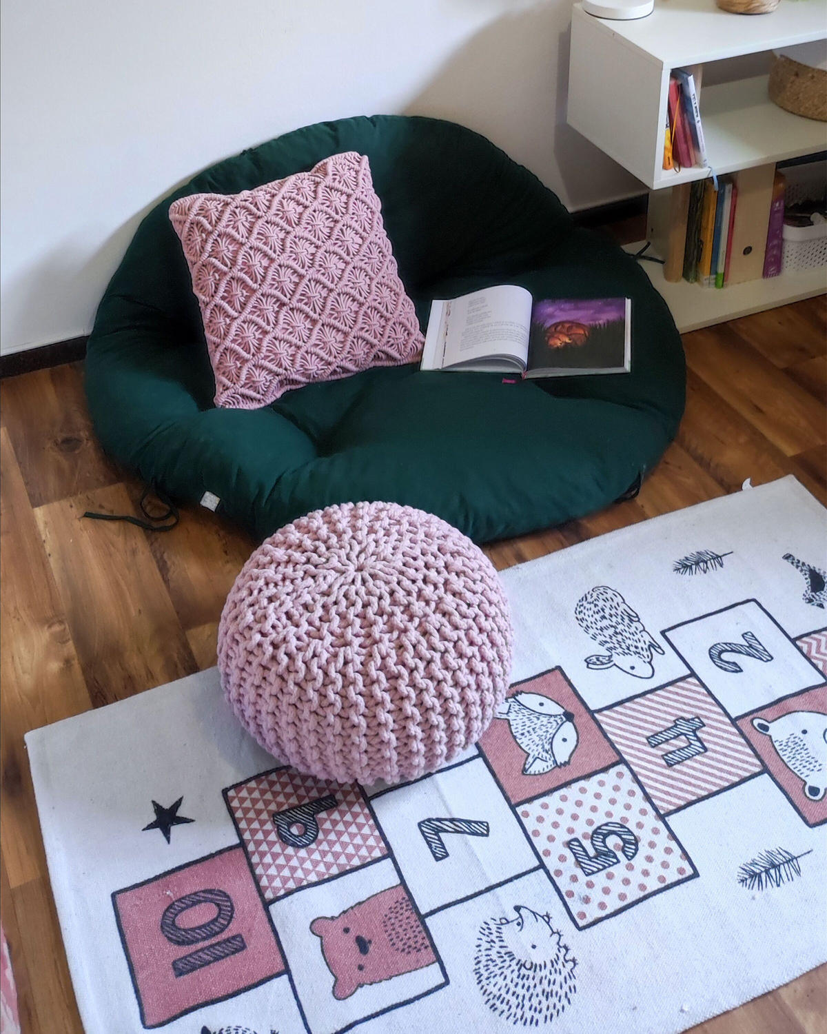 POUF Conrad 50/50/35 cm - roz aprins, materiale naturale/material textil (50/35/50cm) - Beliani