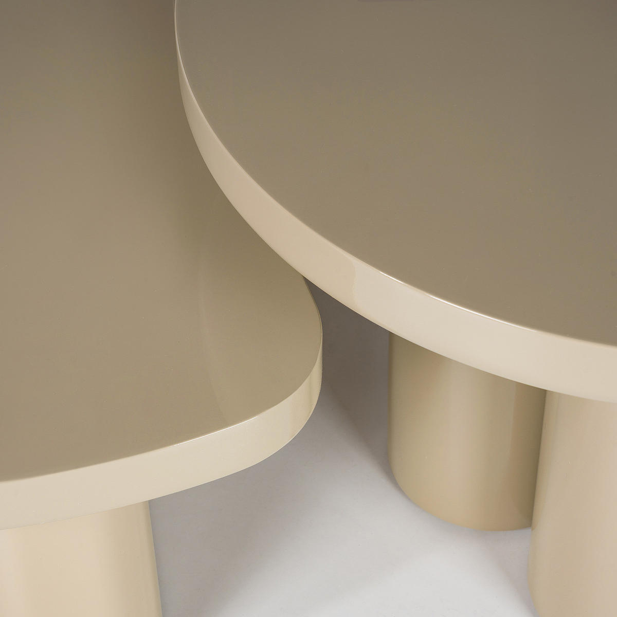 COUCHTISCH - Creme, Holzwerkstoff (90/90/34cm) - home24