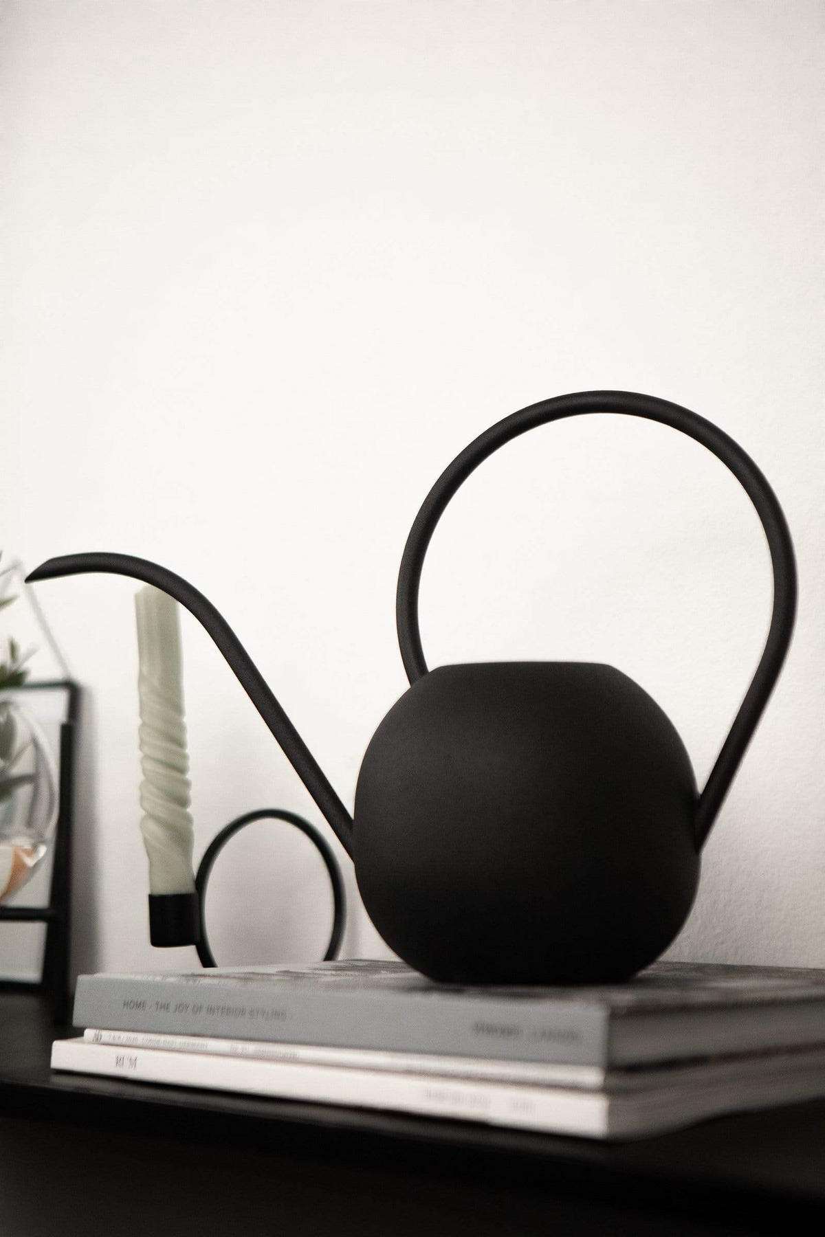 GIESSKANNE Zehra in Schwarz Ø 14,5 cm 15 Liter - Schwarz, Metall (14.5/25/35.5cm) - LaLe Living
