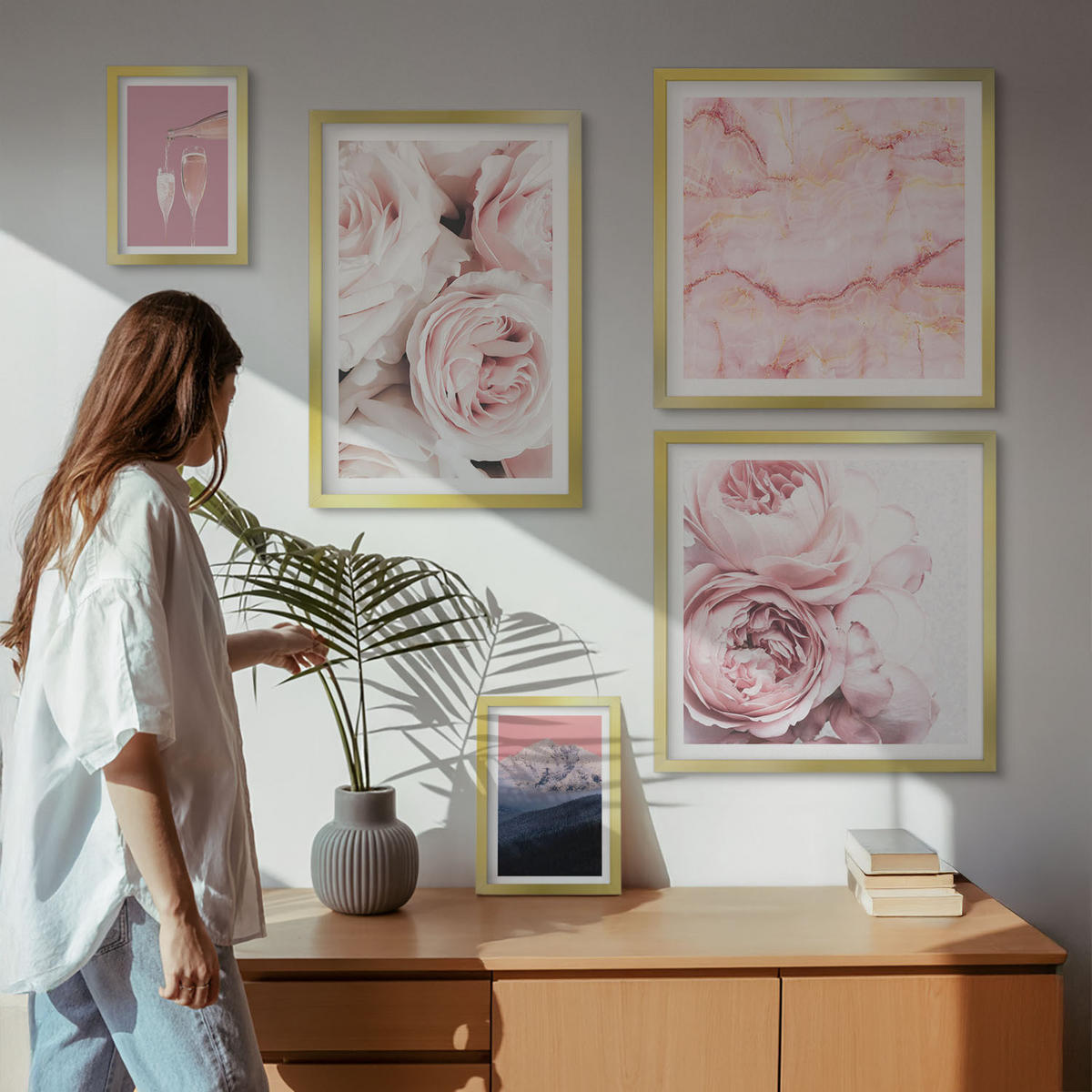 WANDBILDER 5er Set - 50x50 cm & 20x30 cm & 40x60 cm Goldrahmen - Eiffels Porträt einer Frau mit Rosen - Goldfarben, Kunststoff (40/60cm) - ArtPrintCave