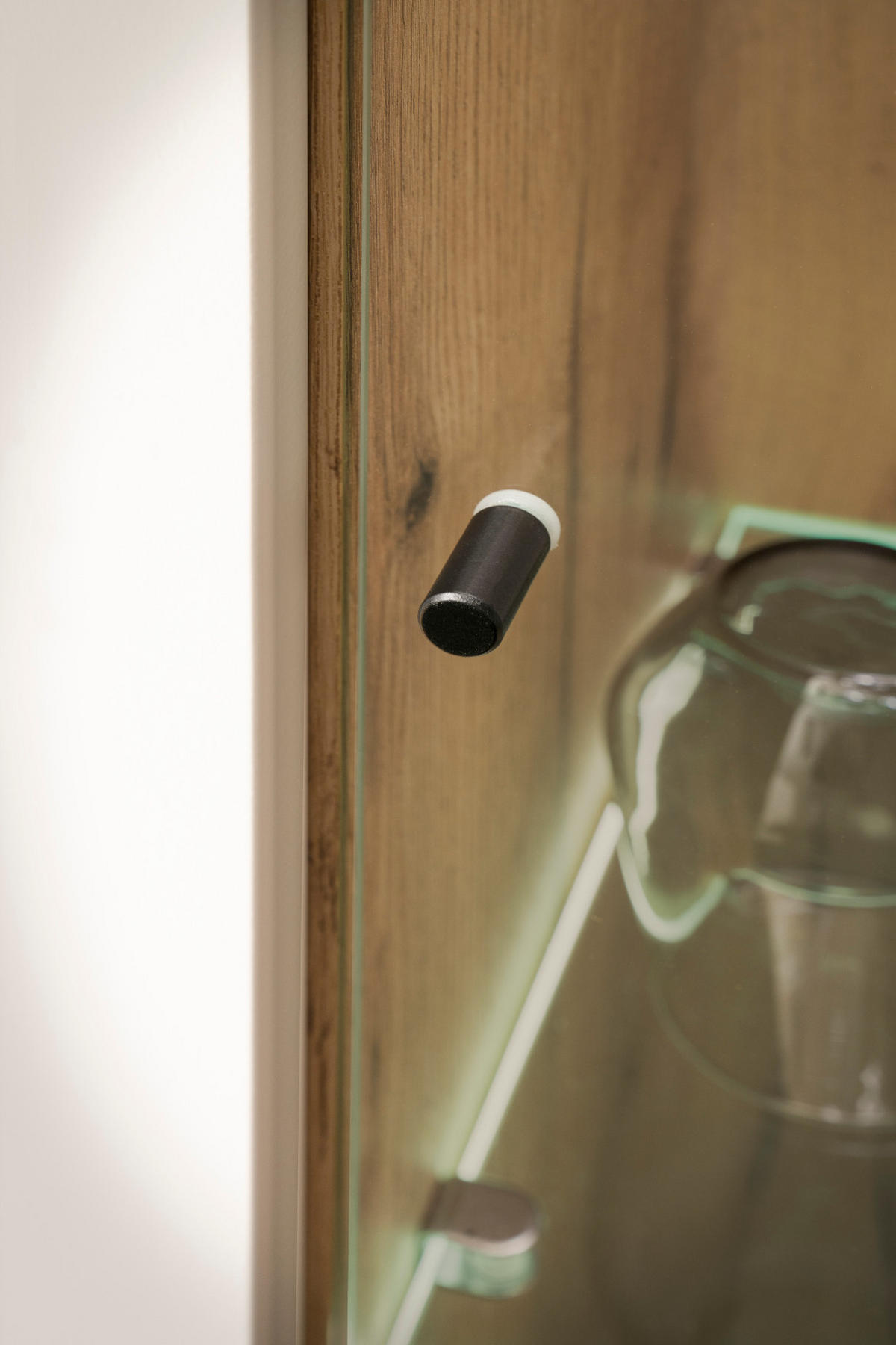 VITRINE weiß matt, Evoke Eiche, Vitrinenschrank 72 x 200 cm, Soft-Close-Funktion - Eichefarben/Silberfarben, Glas/Holzwerkstoff (72/200/35cm)