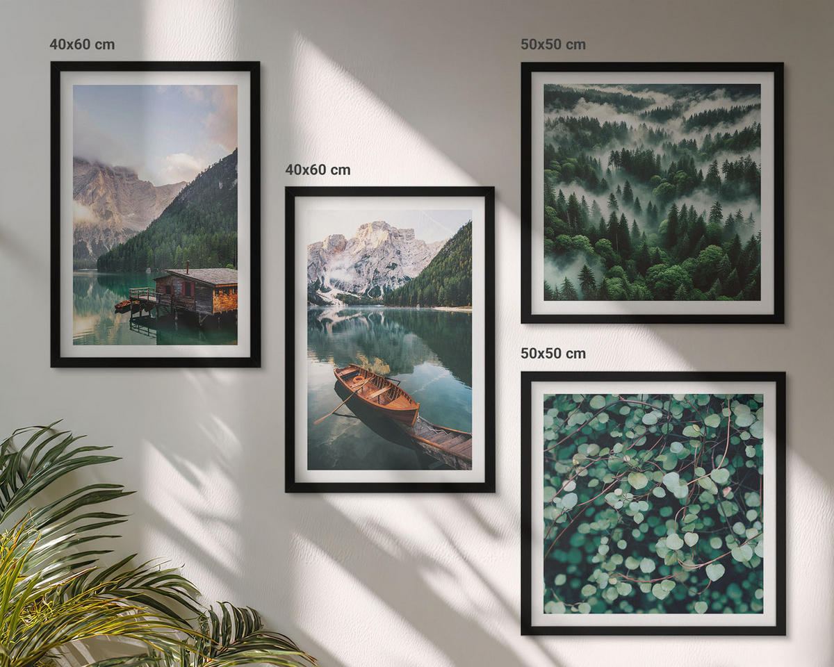 BILDER SET 4er Set - 50x50 cm & 40x60 cm Schwarzer Rahmen - Nebel auf dem Bergsee, Bootsfahrten, Nebel - Schwarz, Kunststoff (50/50cm) - TULUP