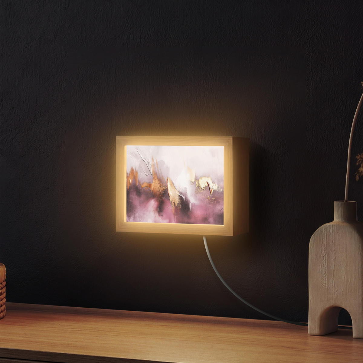 NÁSTĚNNÁ LAMPA Fialová - abstraktní - barva - zlatá 20x15 cm - světle fialová, kompozitní dřevo (20/15/8cm) - OnlyWow