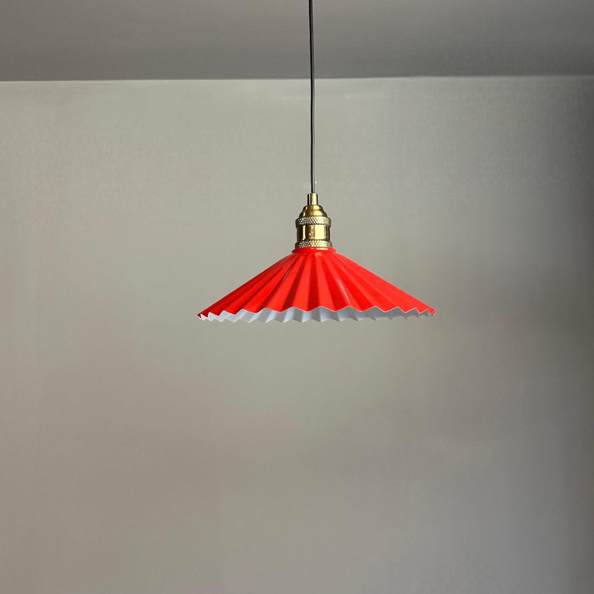 PENDELLEUCHTE Avilla - Rot, Metall (25/25/20cm) - Bamyum