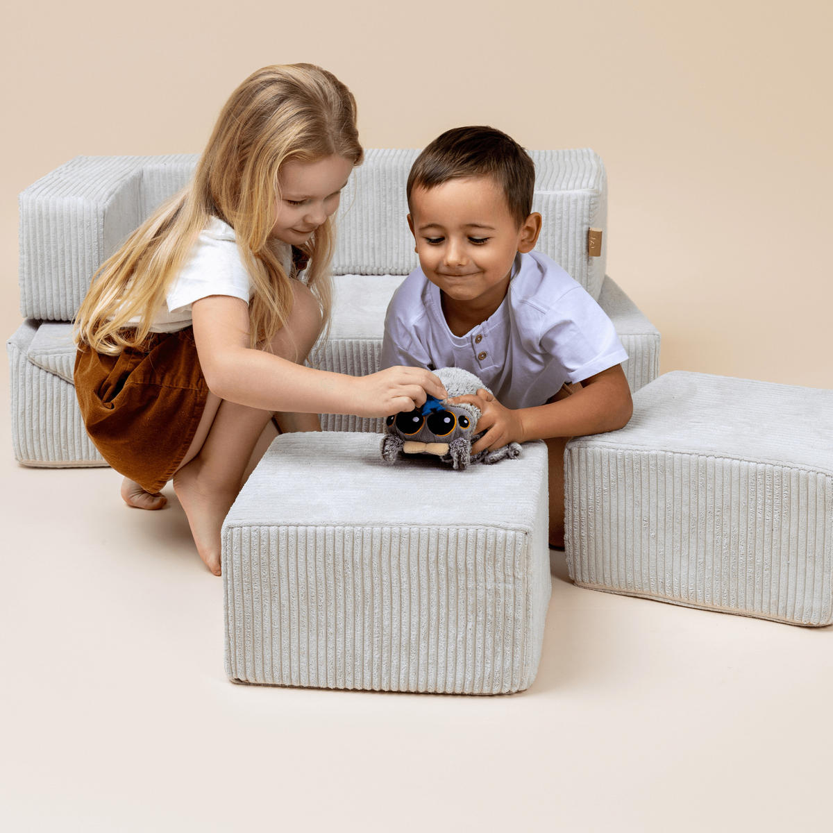 KINDERSOFA Cube AESTHETIC 96 cm Cord Ecru 4 Stk - Beige, Textil (50/40/96cm) - MeowBaby