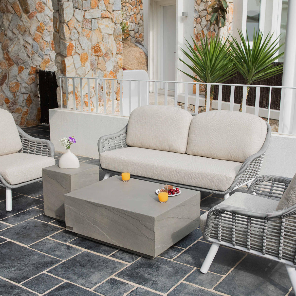 COUCHTISCH COLORADO aus GF-Beton Rechteck, Wetterbeständig, 86x66x36 cm - Grau, Naturmaterialien (86/66/36cm) - Elementi