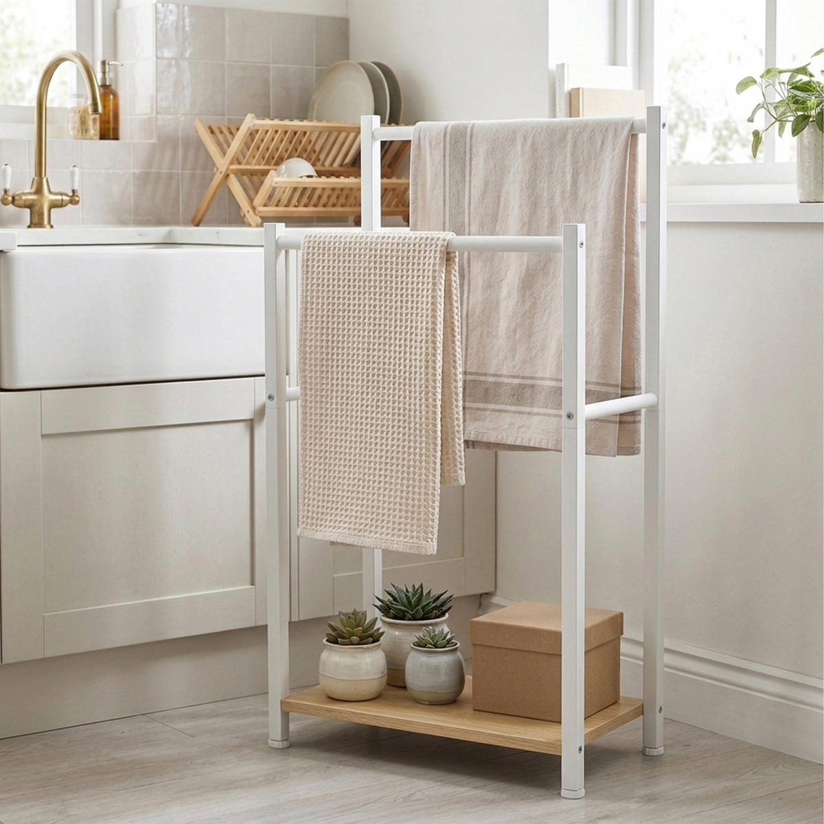HANDTUCHSTÄNDER Weiß Holzoptik mit Ablage 80x42x24 cm - Weiß, Holzwerkstoff/Metall (42/80/24cm) - Relaxdays
