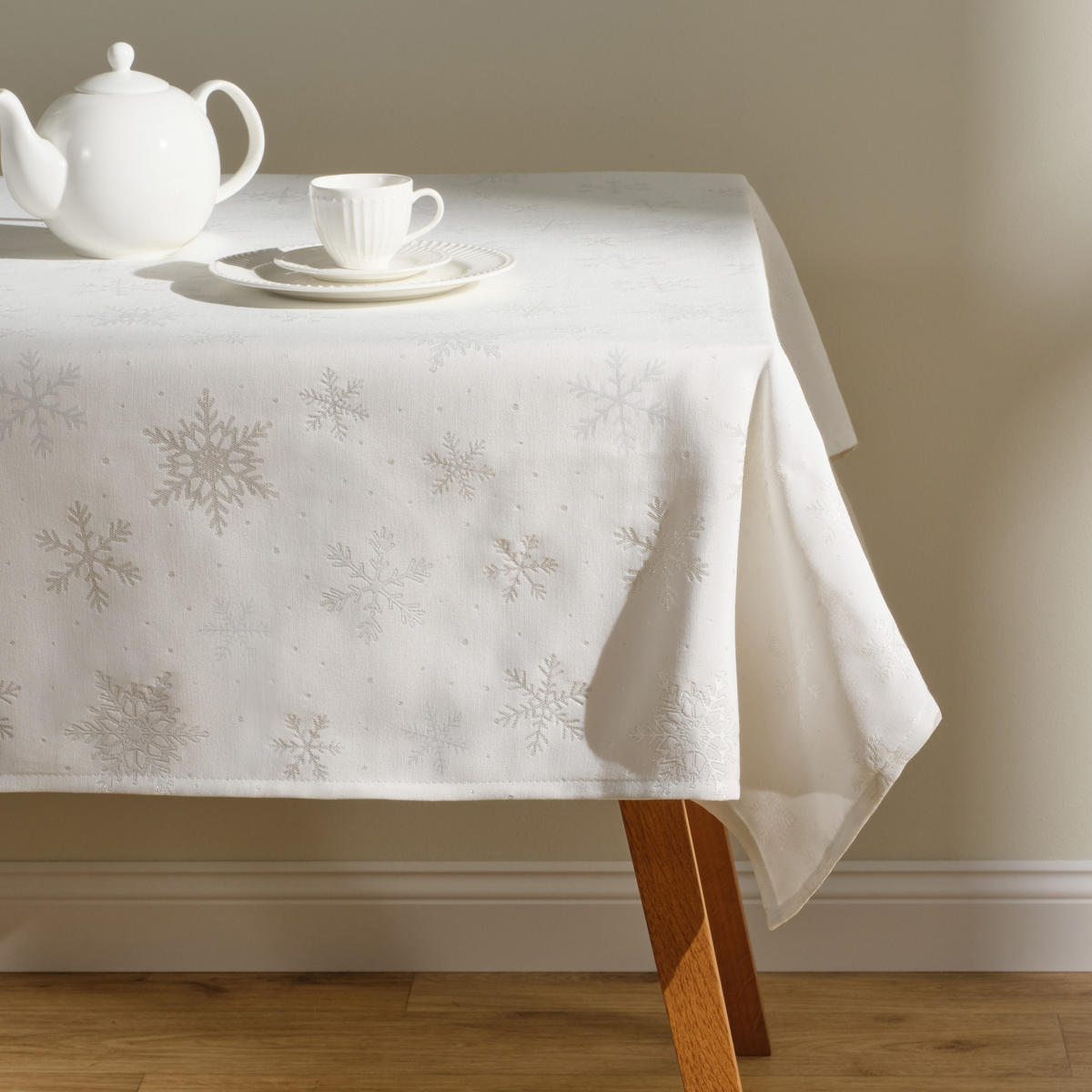 TISCHDECKE Preciosita 150 x 220 cm, Weiß, Dekorative Tischdeko Weihnacheten, Weihnachtsdeko, Christmas - Weiß, Textil (220/150/1cm) - home&you