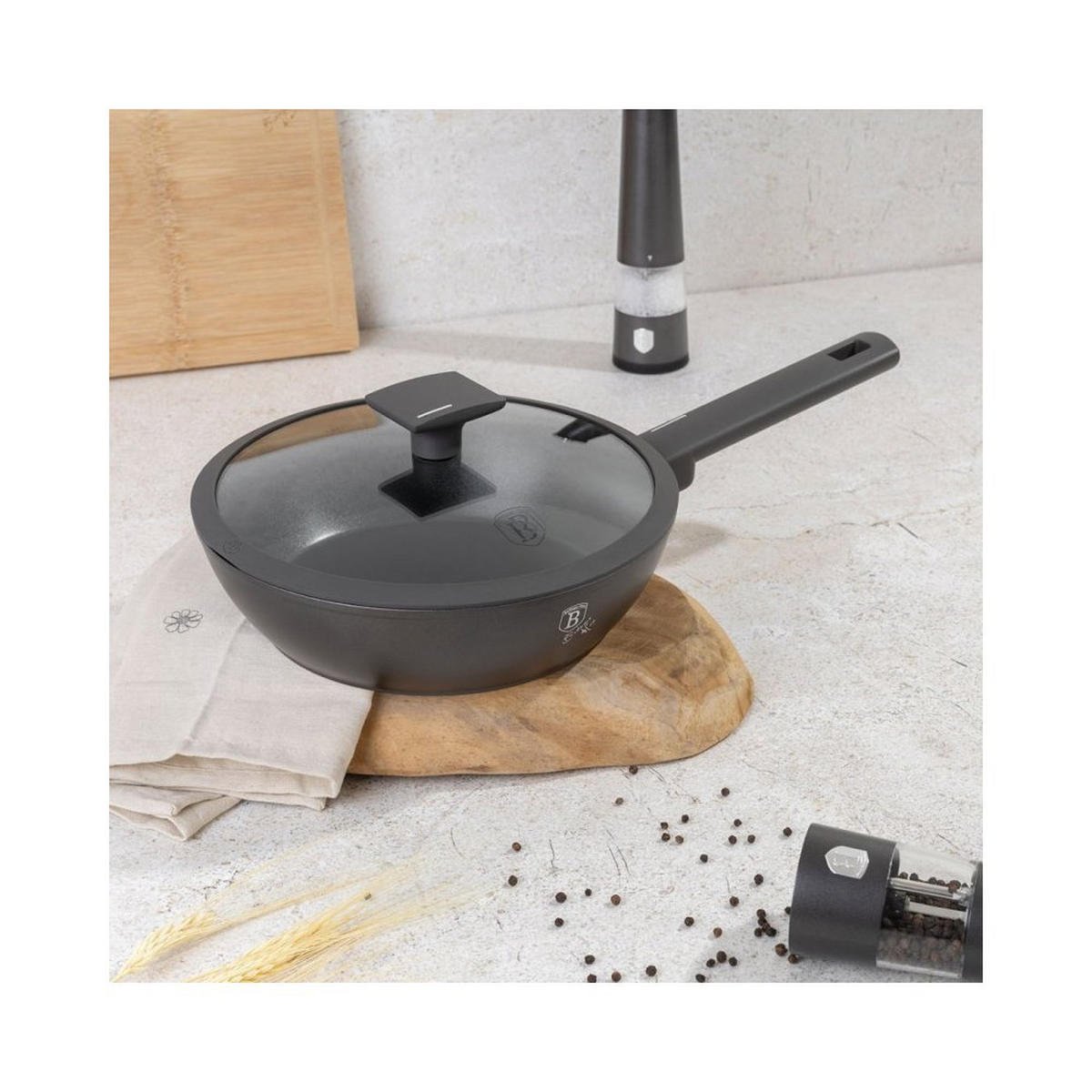 PFANNE Schwarz 24/24/6.5 cm BH8122 - Schwarz, Metall (24cm) - Berlinger Haus