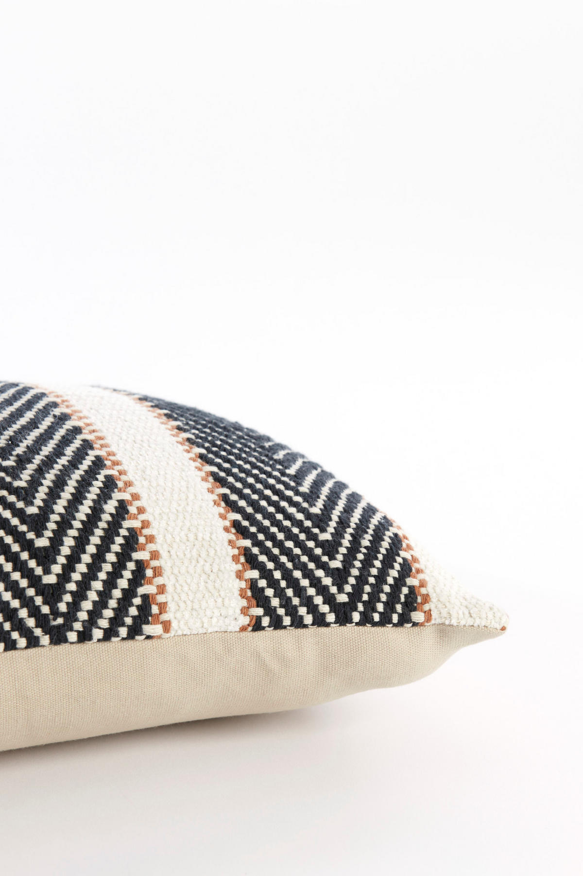 DEKOKISSEN Loura Weiß 60/30/10 cm - Weiß, Textil (30/60cm) - Light & Living