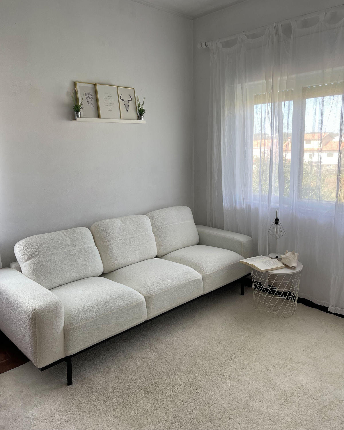 3-SITZER-SOFA Bouclé cremeweiß Sovik - Weiß, Textil (215/72/87cm) - Beliani