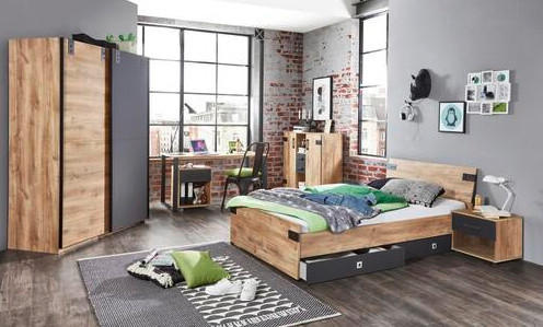 MLADINSKA SOBA LIVERPOOL - Hom`in