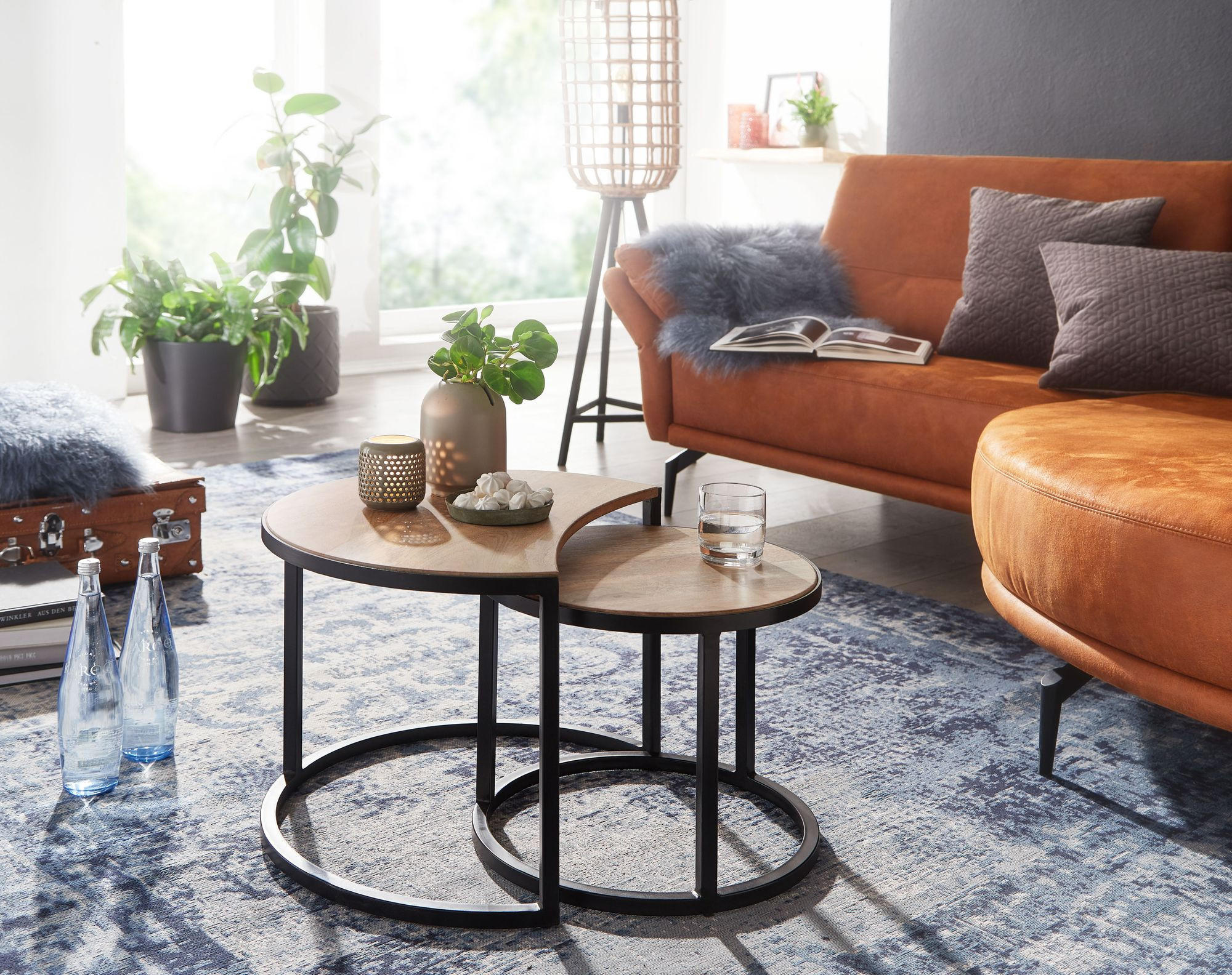 Thumbnail - Kadima Design Couchtisch, Beige, Holz, Echtholz,Mangoholz, Rund,Rund, Stativgestell, 60x41x41 cm, Wohnzimmer, Wohnzimmer...