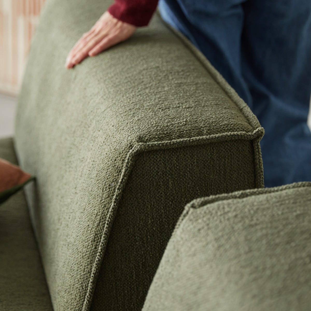 SOFA Dario Grün aus Stoff - Grün, Textil (247/75/93cm) - Tikamoon
