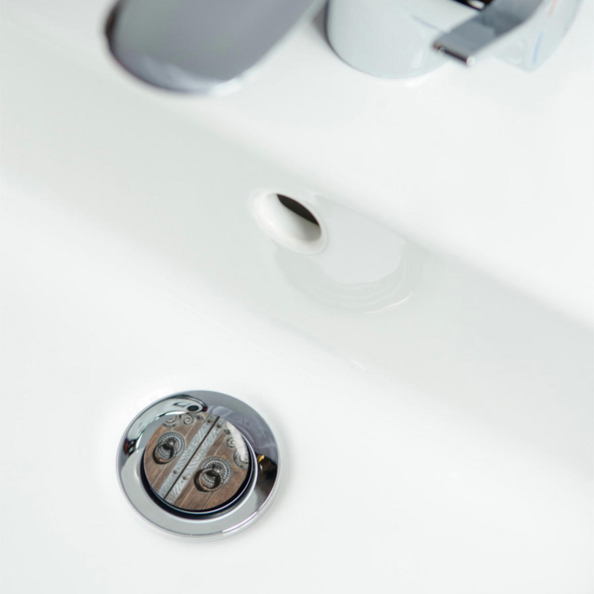 WASCHBECKENSTÖPSEL Door - Braun, Kunststoff/Metall (4/7/7cm) - Sanilo