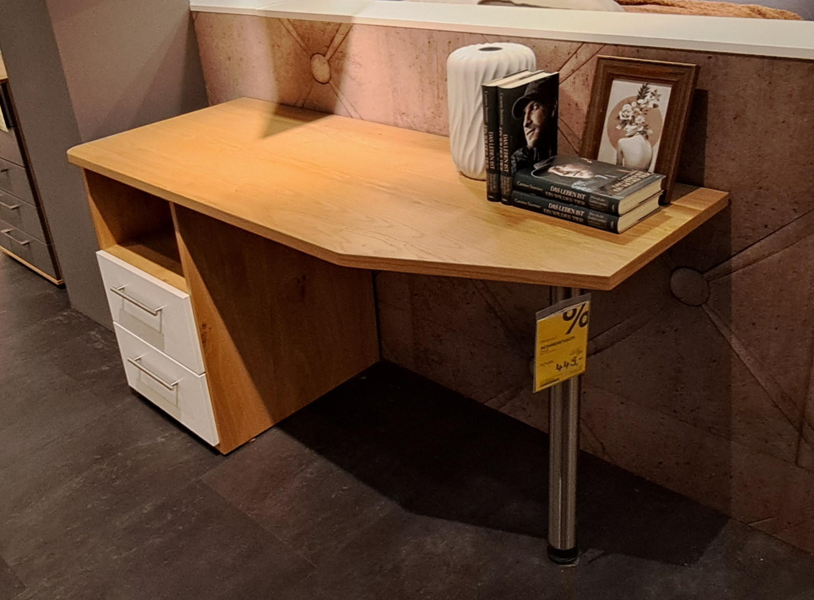 SCHREIBTISCH  ROOMLINE