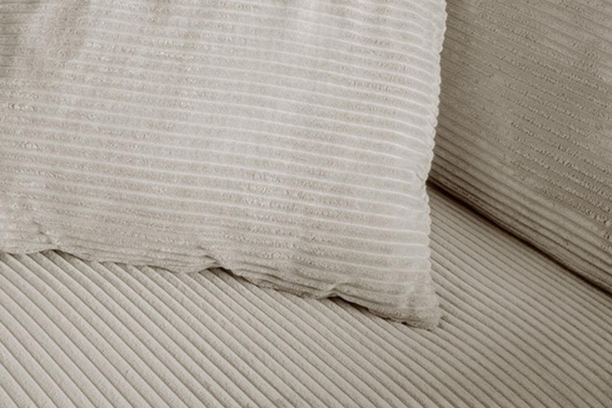 SPITZKISSEN MADELINE Cremeweiß Cord - Creme, Textil (50/14cm) - KAWOLA