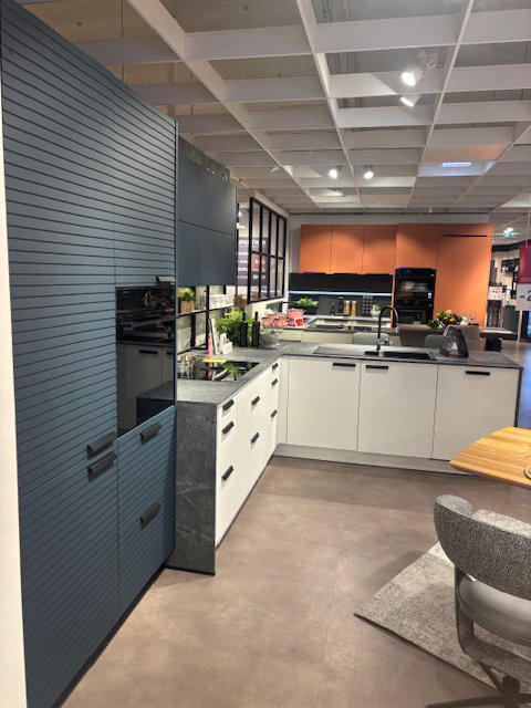 EINBAUKÜCHE FINA - Novel