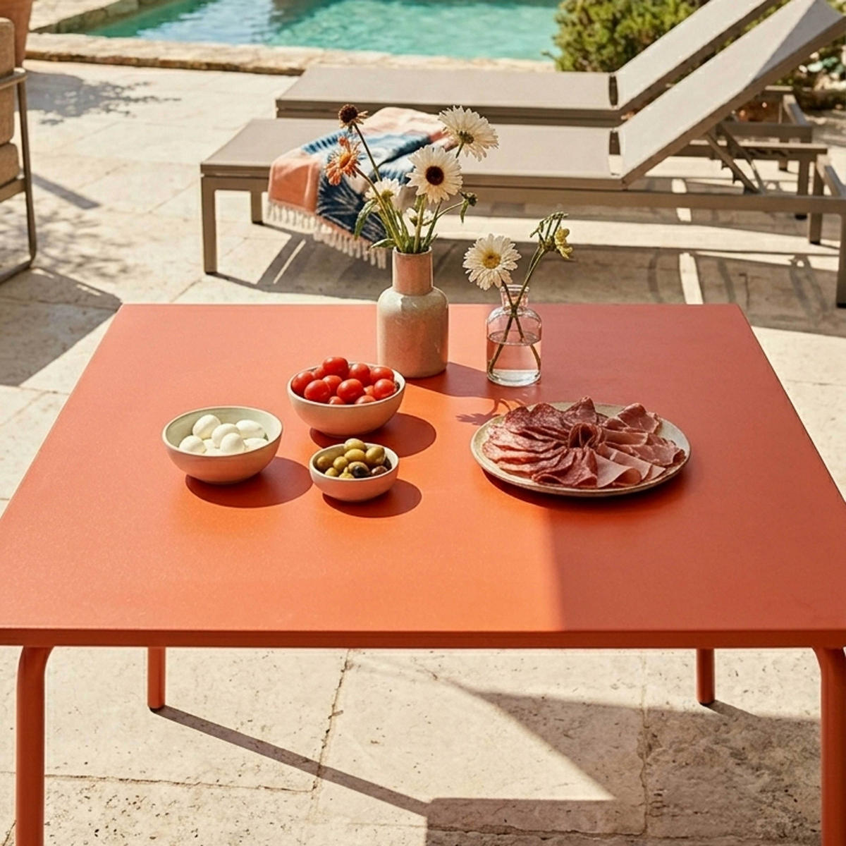 GARTENTISCH , Orangefarben - Orange, Metall (120/120/72cm) - Oviala