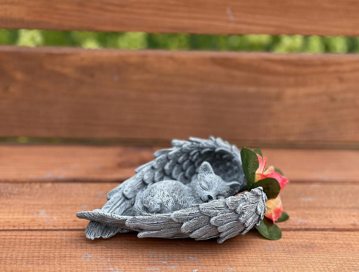 STEINFIGUR Katze im Flügel frostfest Steinguss Grabschmuck - Grau, Stein (11/5/8cm) - stoneandstyle