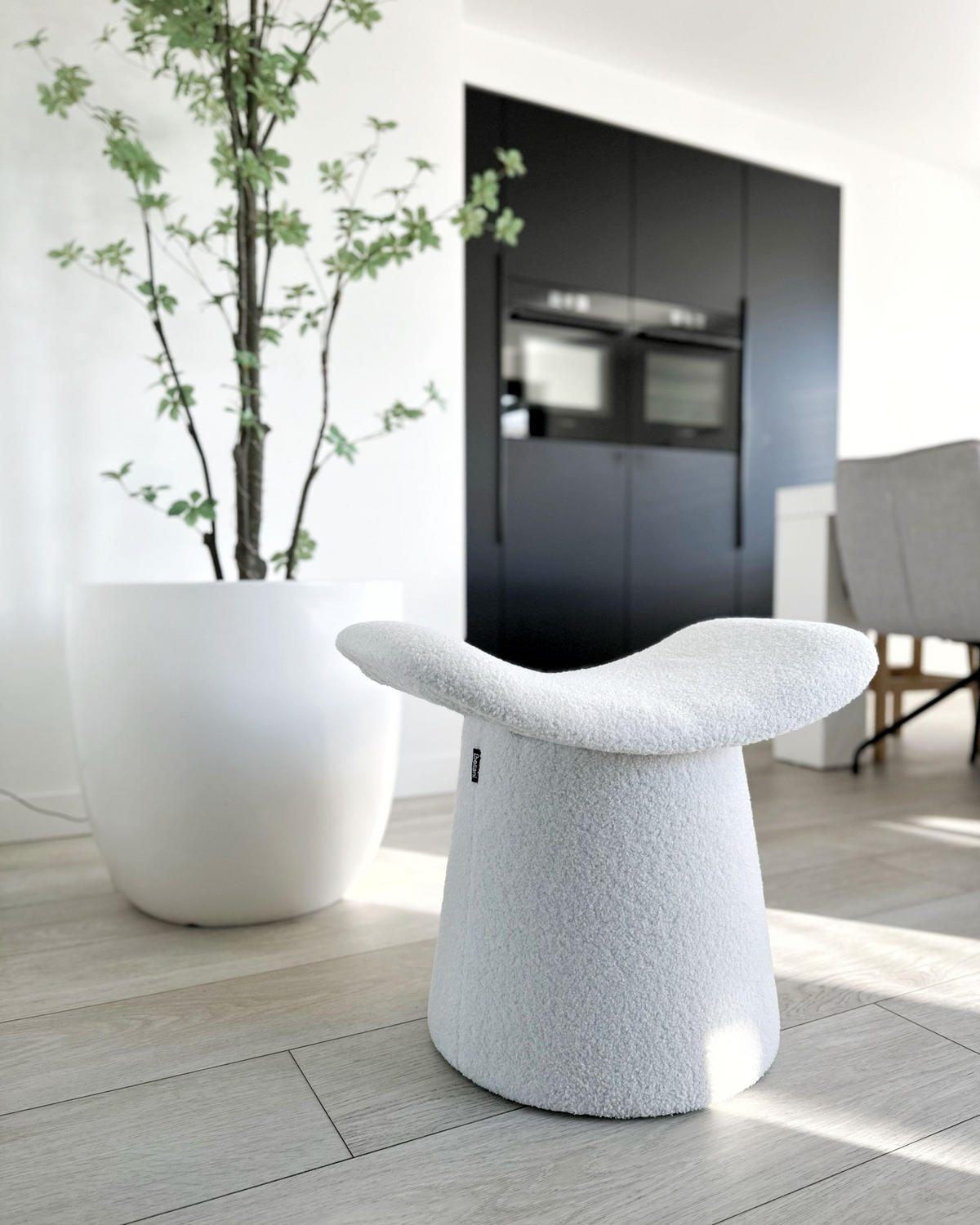POUF Cremeweiß Riddle - Weiß, Textil (57/46/38cm) - Beliani