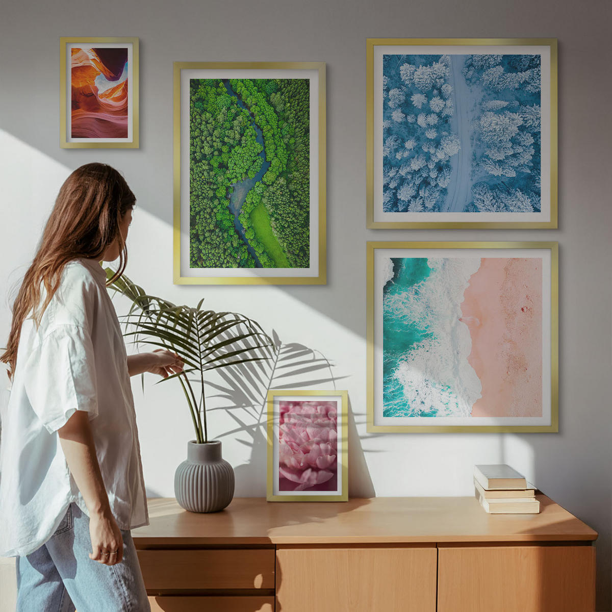 WANDBILDER 5er Set - 50x50 cm & 20x30 cm & 40x60 cm Goldrahmen - Pferde, Bewegung, Strand, Leuchtturm, Berge - Goldfarben, Kunststoff (40/60cm) - ArtPrintCave