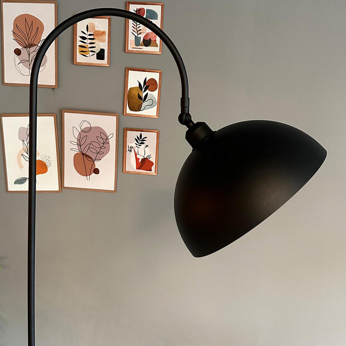 STEHLAMPE Gorkiede E27, verstellbarer Lampenschirm aus Metall - Schwarz, Metall (37/37/170cm) - Bamyum