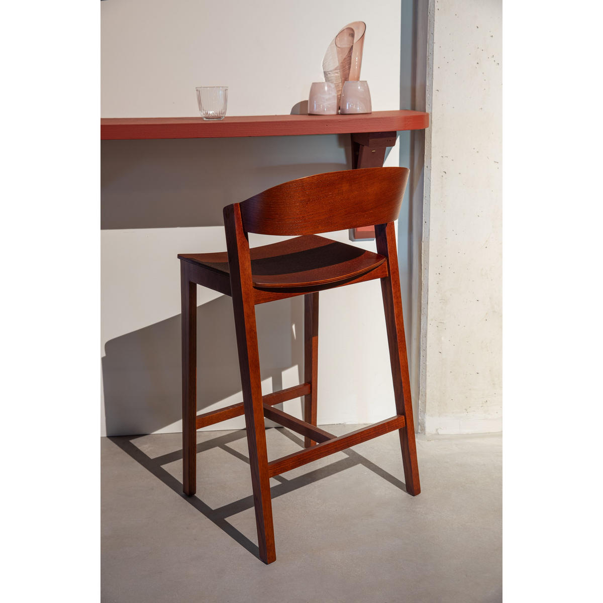 BARHOCKER Wooz mit Rückenlehne 65 cm Walnuss Braun - Braun, Holz (52/89.4/47.5cm) - Housecraft Living