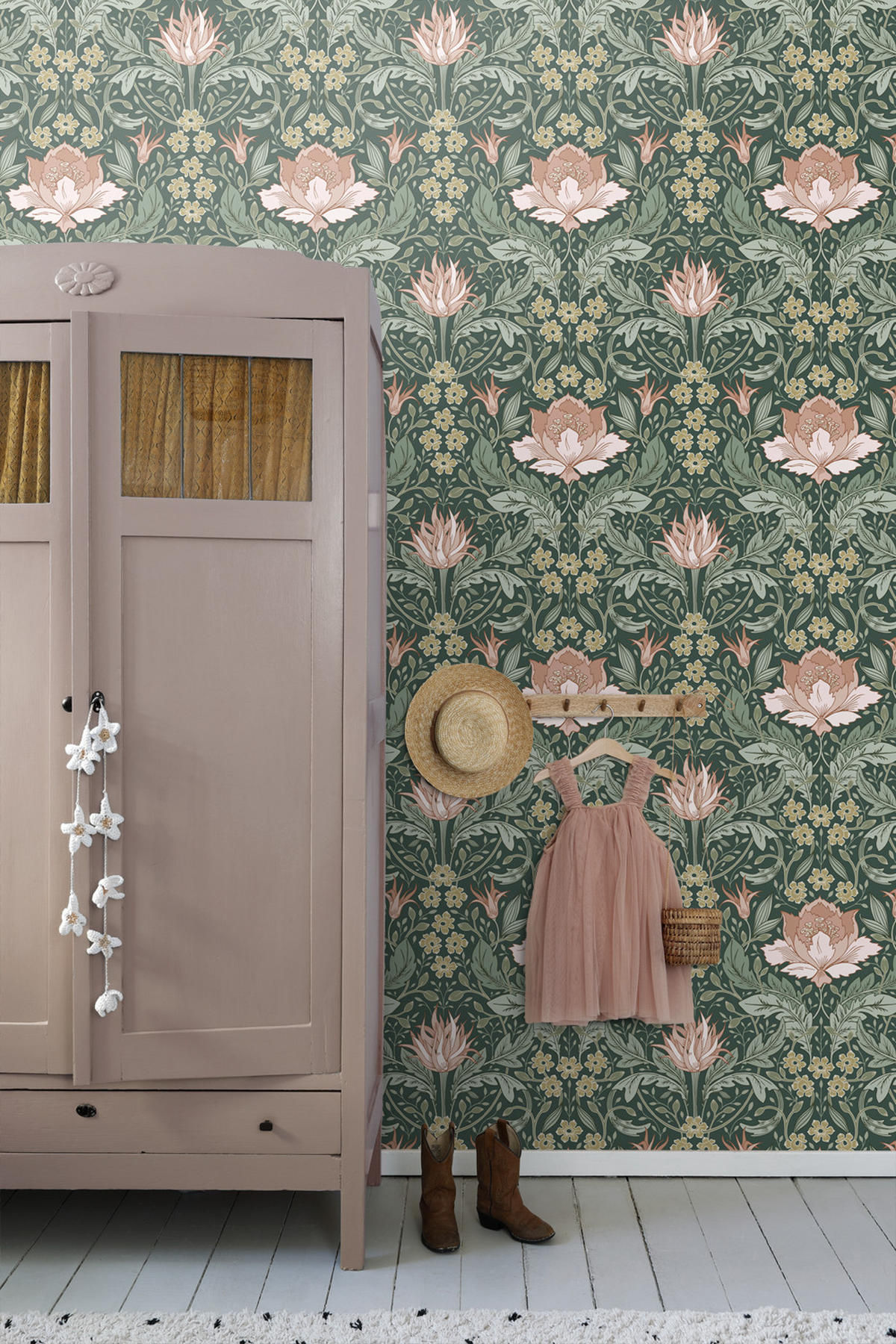 TAPETE Blumenmuster im Jugendstil 50 x 900 cm - Grün, Papier (50/900cm) - ESTAhome