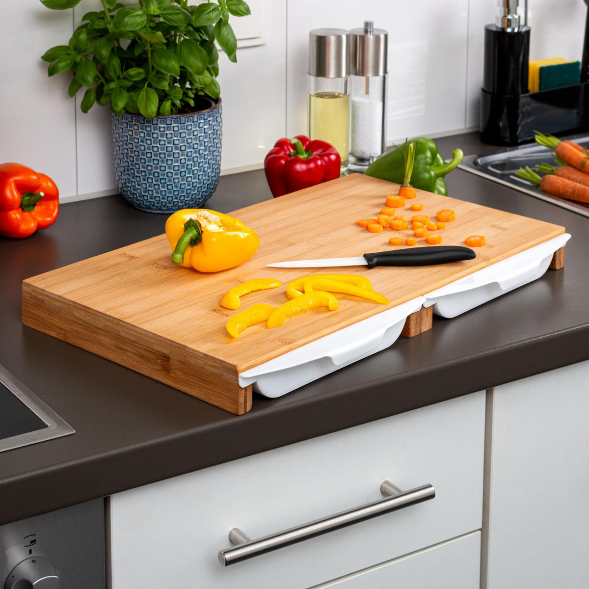 SCHNEIDEBRETT, mit 2 Auffangschalen, Bambus - Braun, Holz (49.5/28.5cm) - bremermann