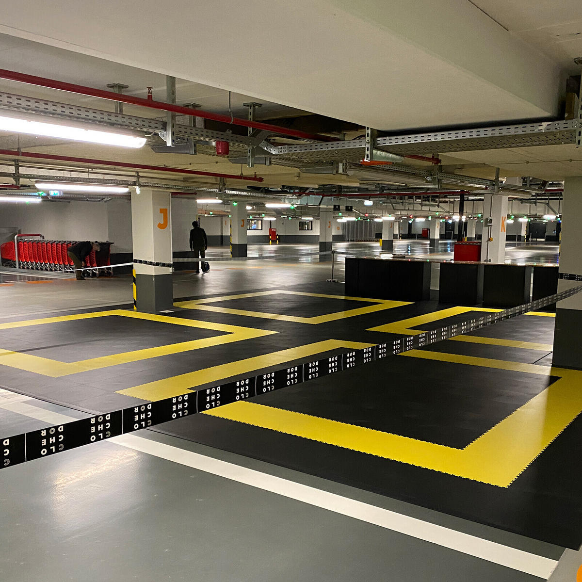 PVC-FLIESEN für Garage, Werkstatt, Sporthalle - Schwarz - Los von 1 m² - Schwarz, Kunststoff (50/50/1.1cm) - MOSAIK FLOOR