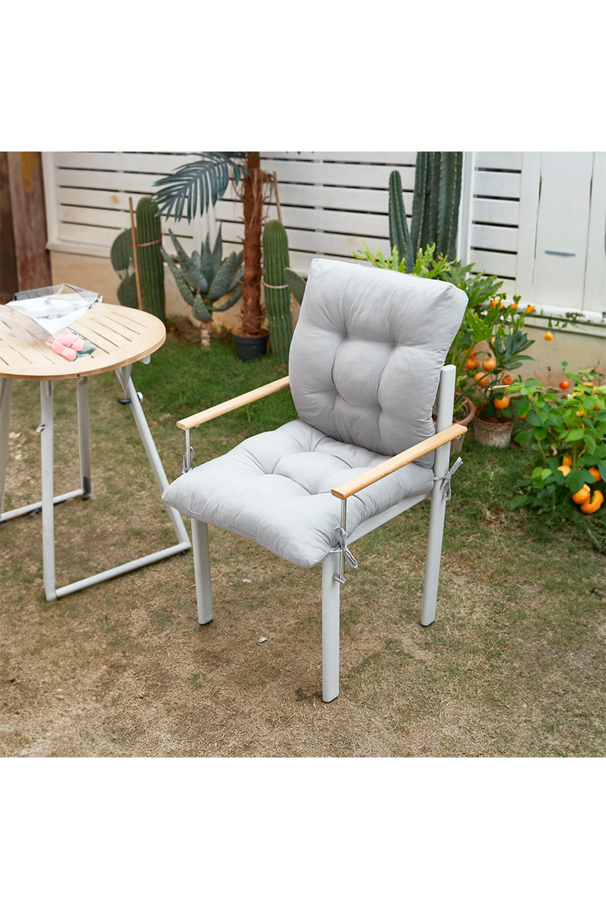 GARTENSTUHLAUFLAGE aus Polyester in Hellgrau mit tiefer Sitzfläche für Innen- und Außenmöbel 110 cm L x 50 cm - Grau, Textil (50/110cm) - Livingandhome