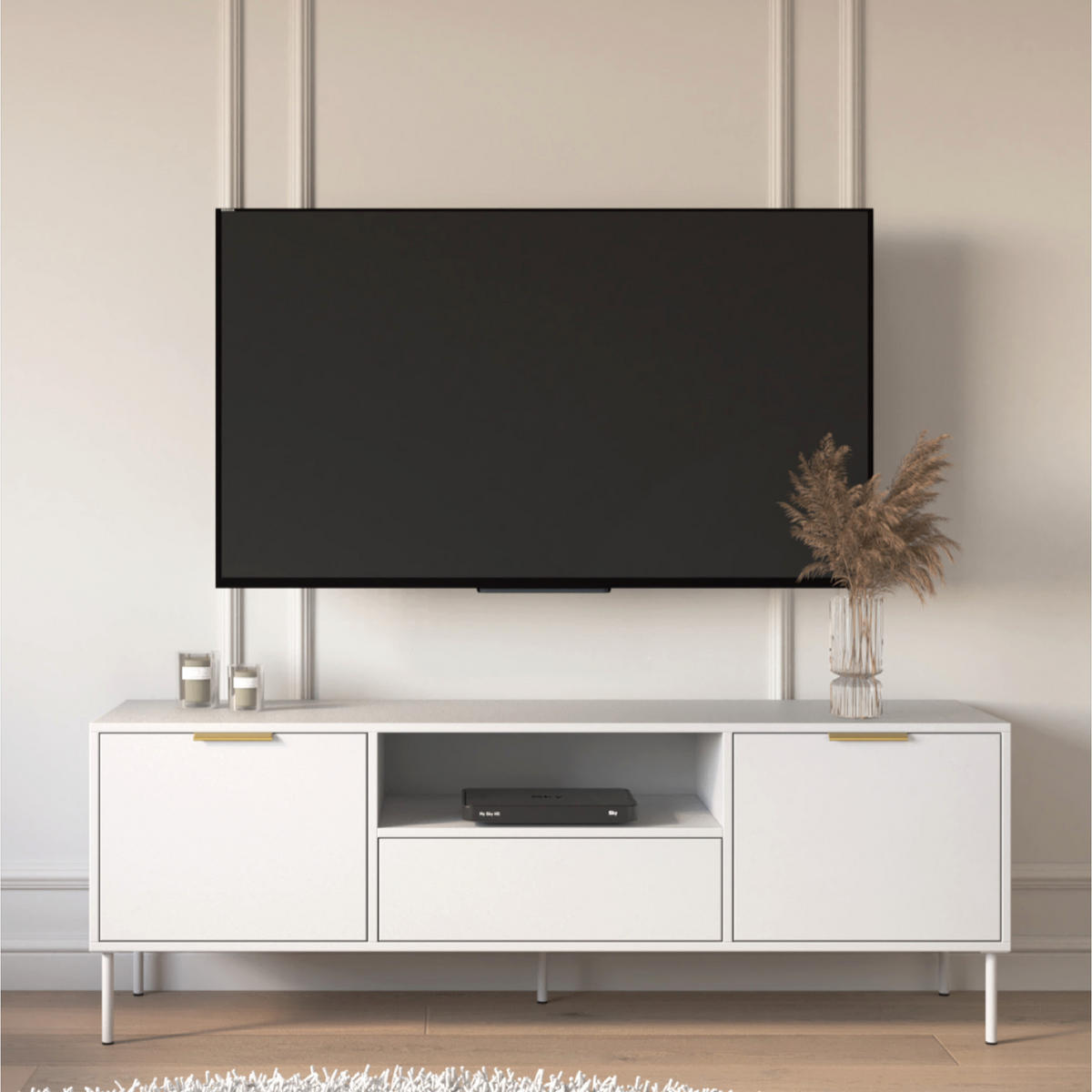 TV stolík s 2 dvierkami, zásuvkou a nikou, Biela, 160cm - biela/zlatá, kov/kompozitné drevo (160/57/40cm) - Selsey