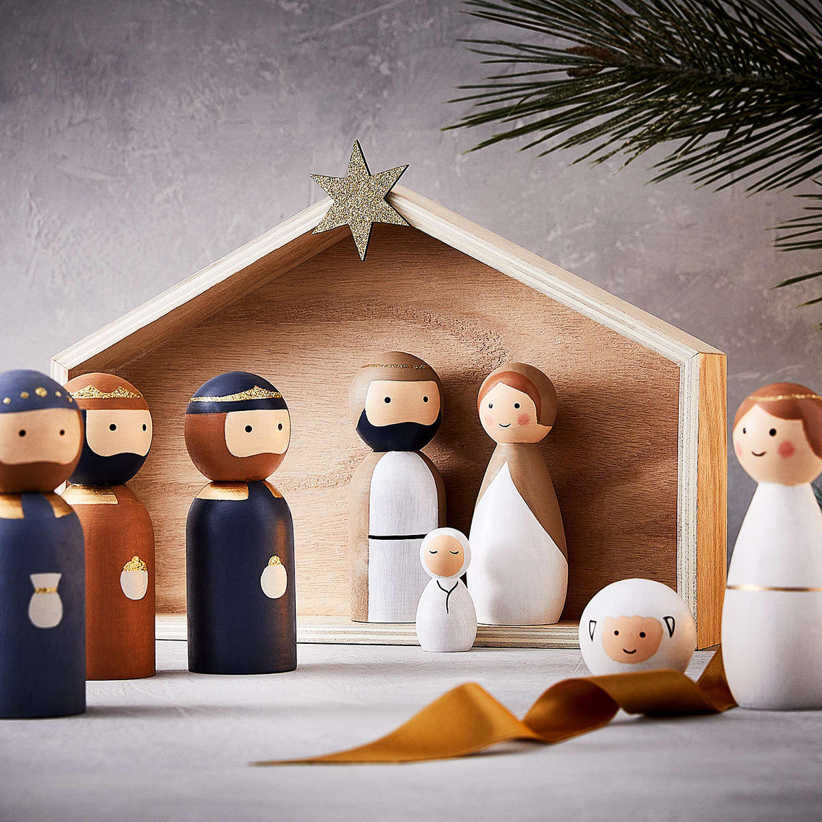 DEKO-KRIPPEN (9-teilig) X-Mas - Beige, Holz (22cm) - Butlers