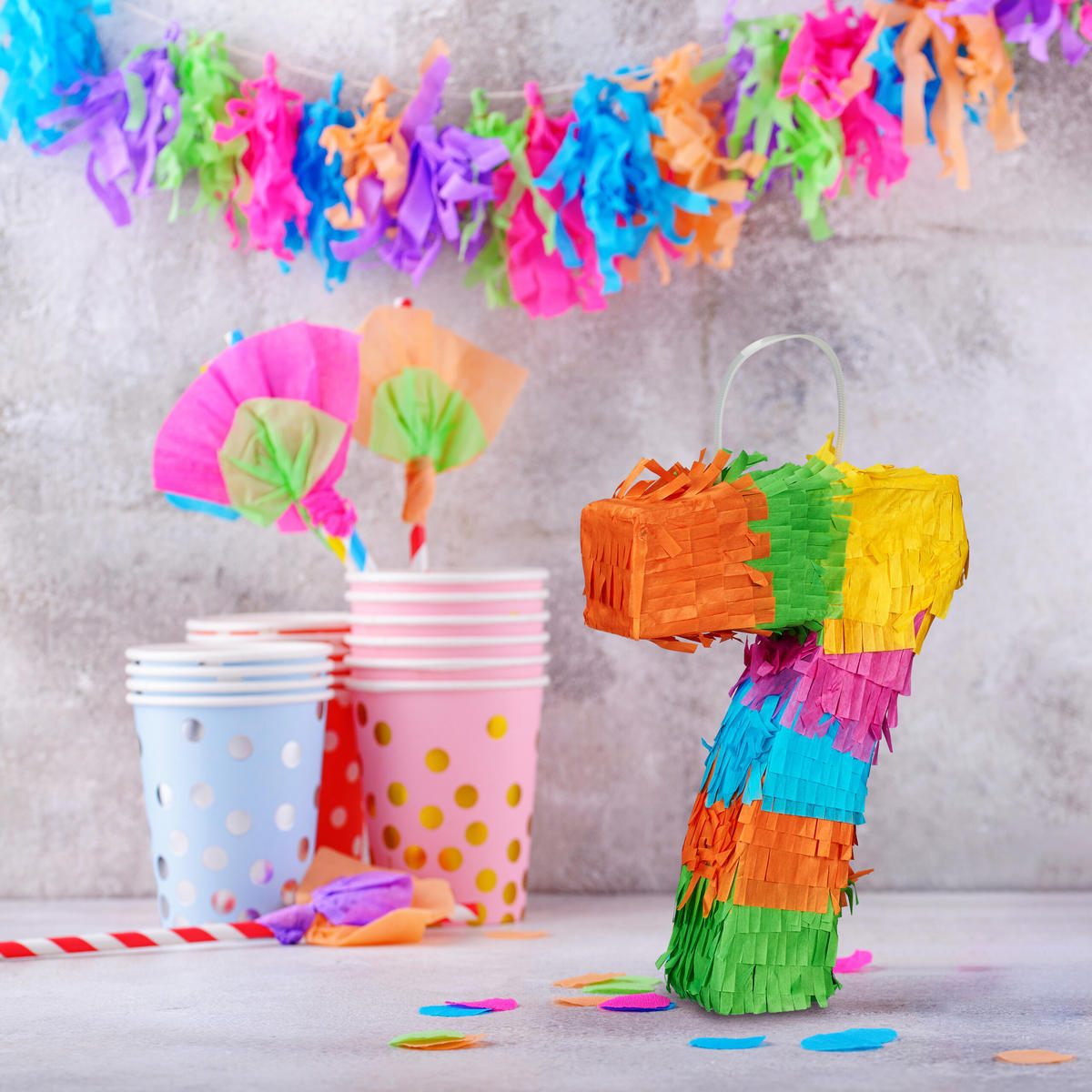 PINATA - Multicolor, Papier/Wellpappe (16/21/4.5cm) - Relaxdays