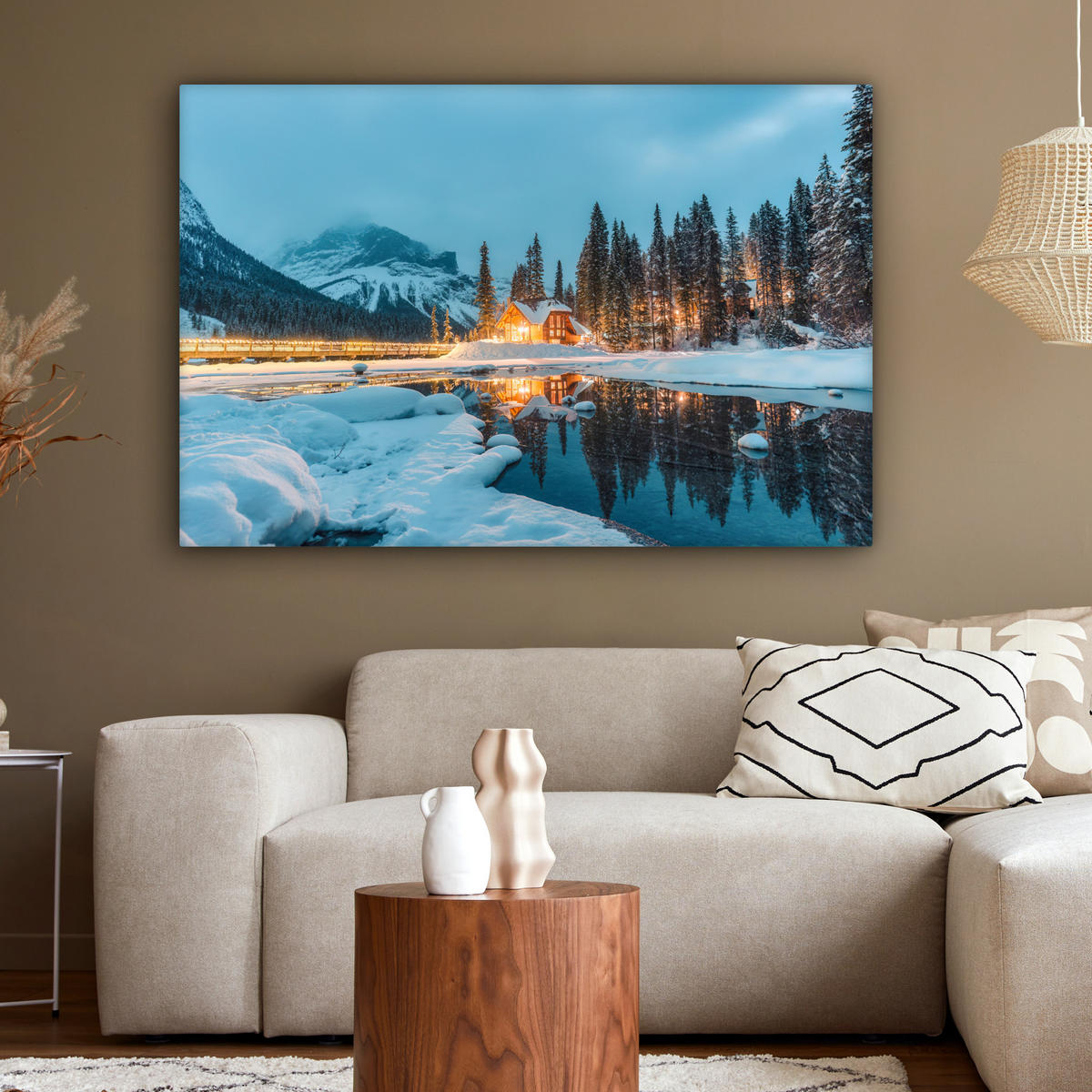 LEINWANDBILD Winterlandschaft - Natur - Haus - Berge - Schnee XXL 150x100 cm - Hellblau, Textil (150/100cm) - MuchoWow