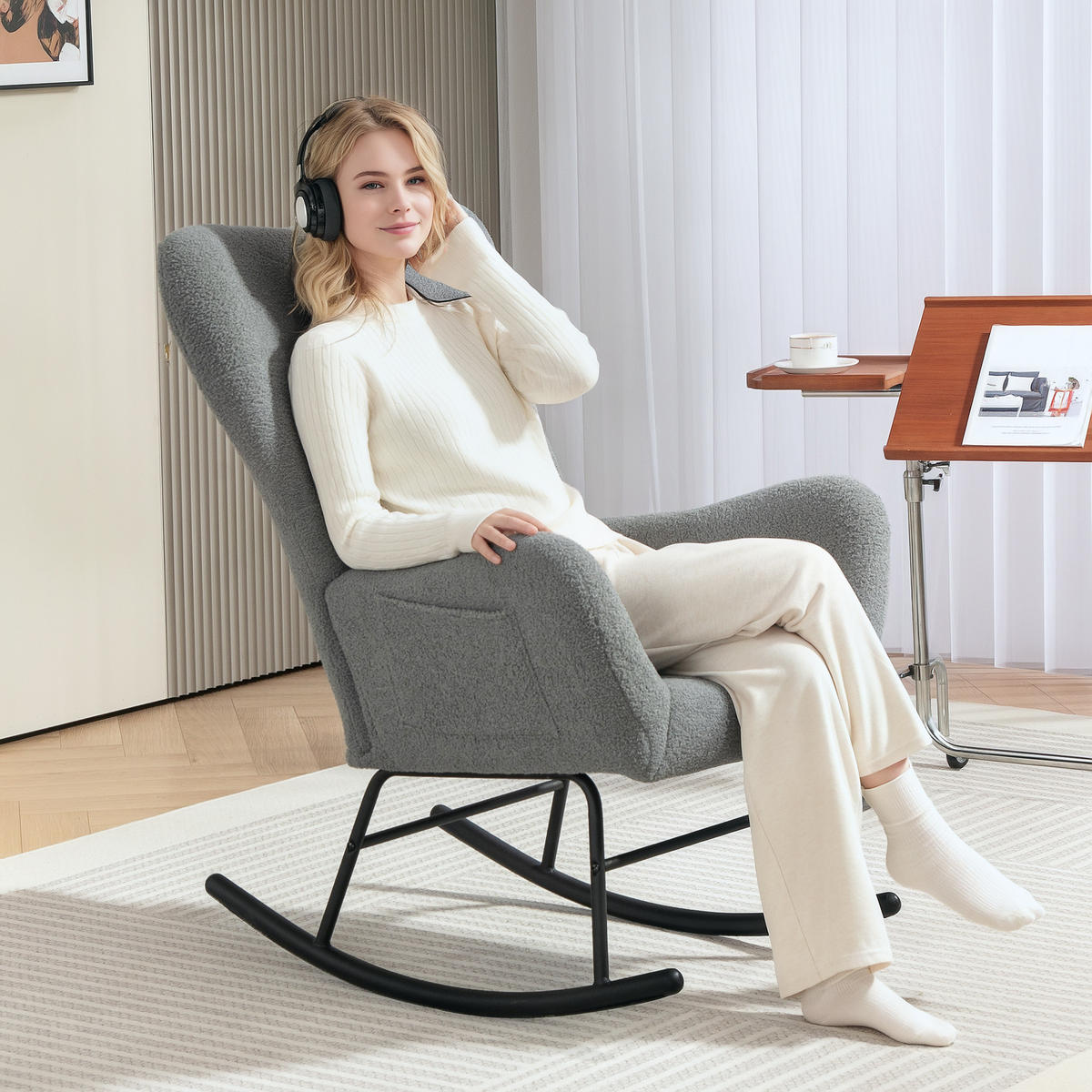 SCHAUKELSTUHL, Schaukelsessel mit Teddystoff-Optik, Armlehne, Seitentasche Grau - Grau, Textil (67/100/95cm) - HOMCOM